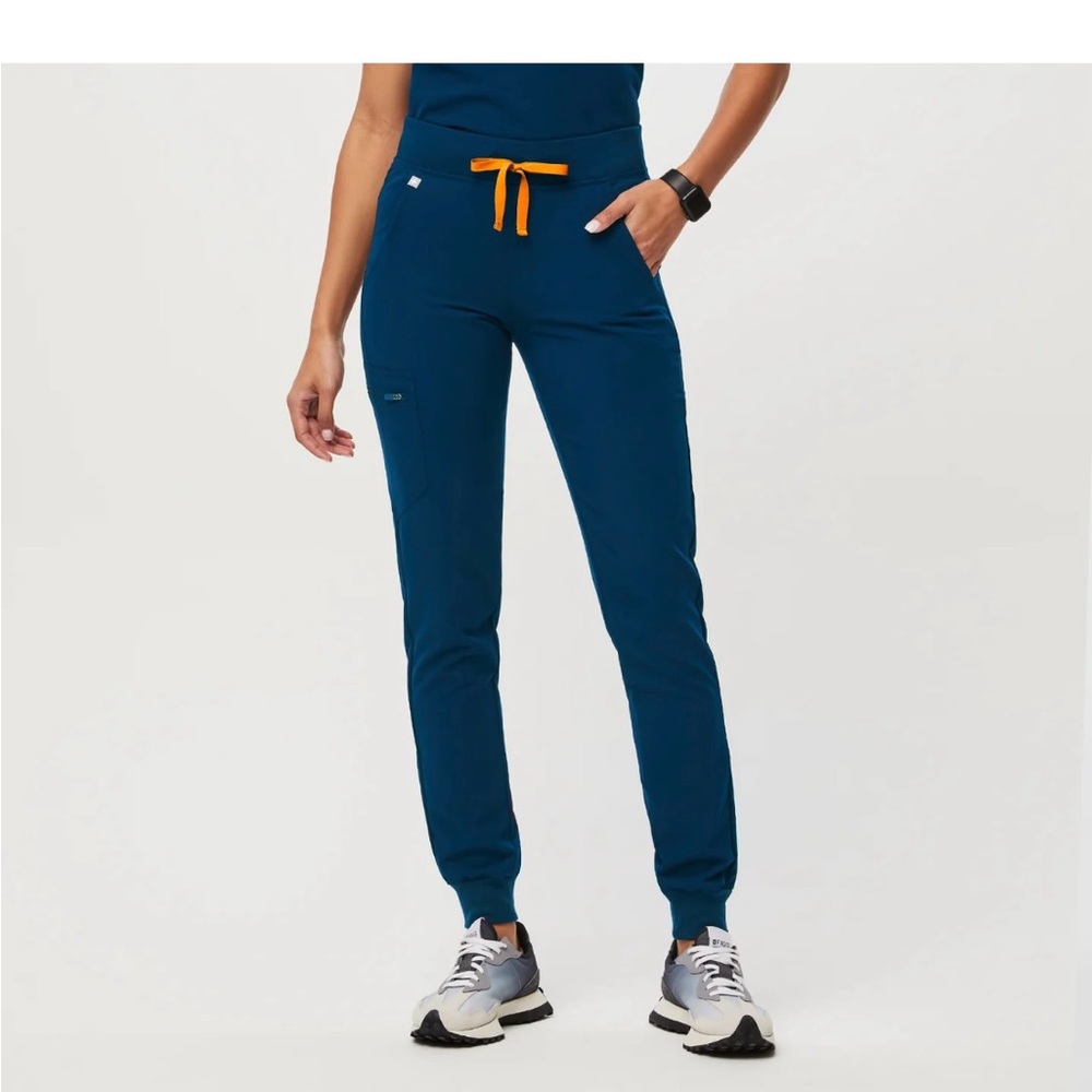 NWT Figs Deep Reef Zamora jogger